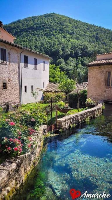 Casa Vacanze Fonte Del Menotre Foligno Exterior foto
